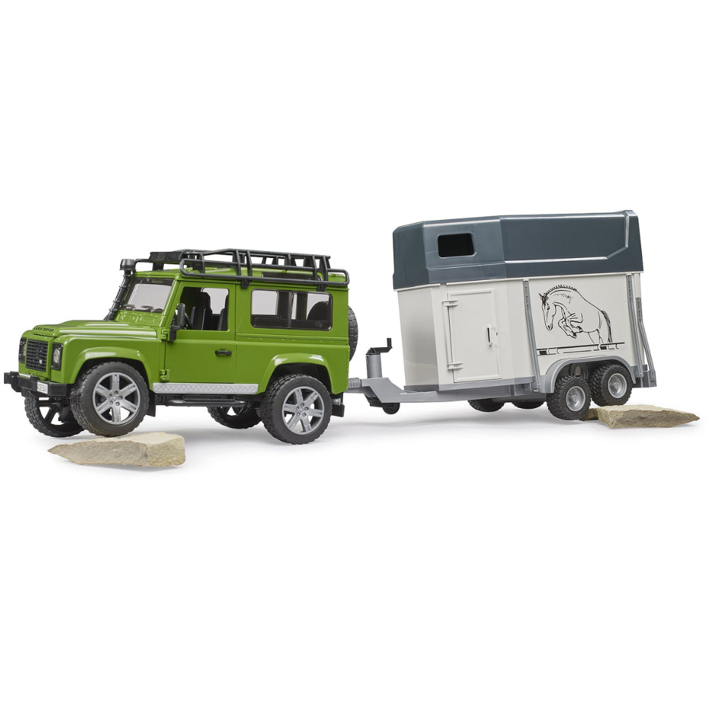 Bruder Land Rover Defender Station Wagon mit Pferdeanhänger & Pferd